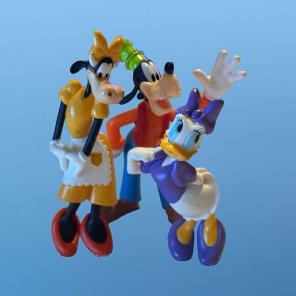 3 Disney Mickey & Friends Figures Clarabel Goofy & Daisy Duck A15 - Picture 9 of 12
